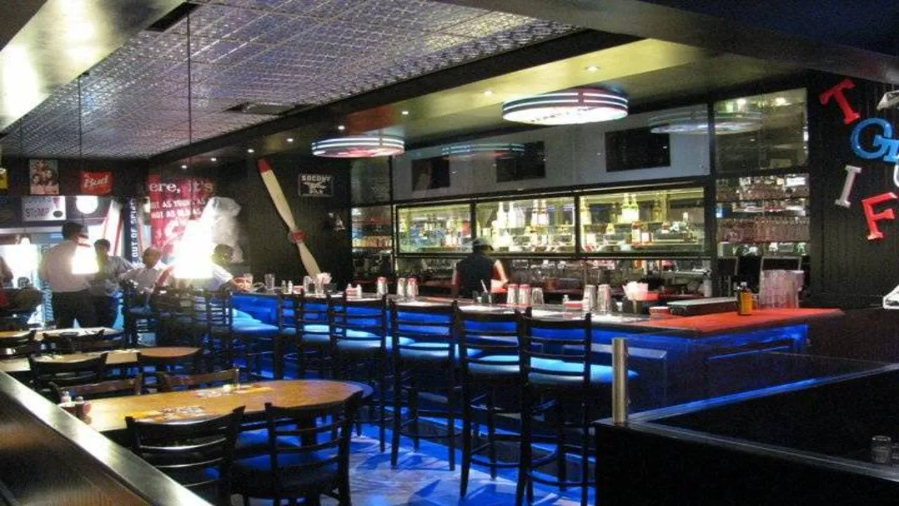 Miami International Airport Smoking Areas: Indoor Lounge & Outdoor Zones at MIA